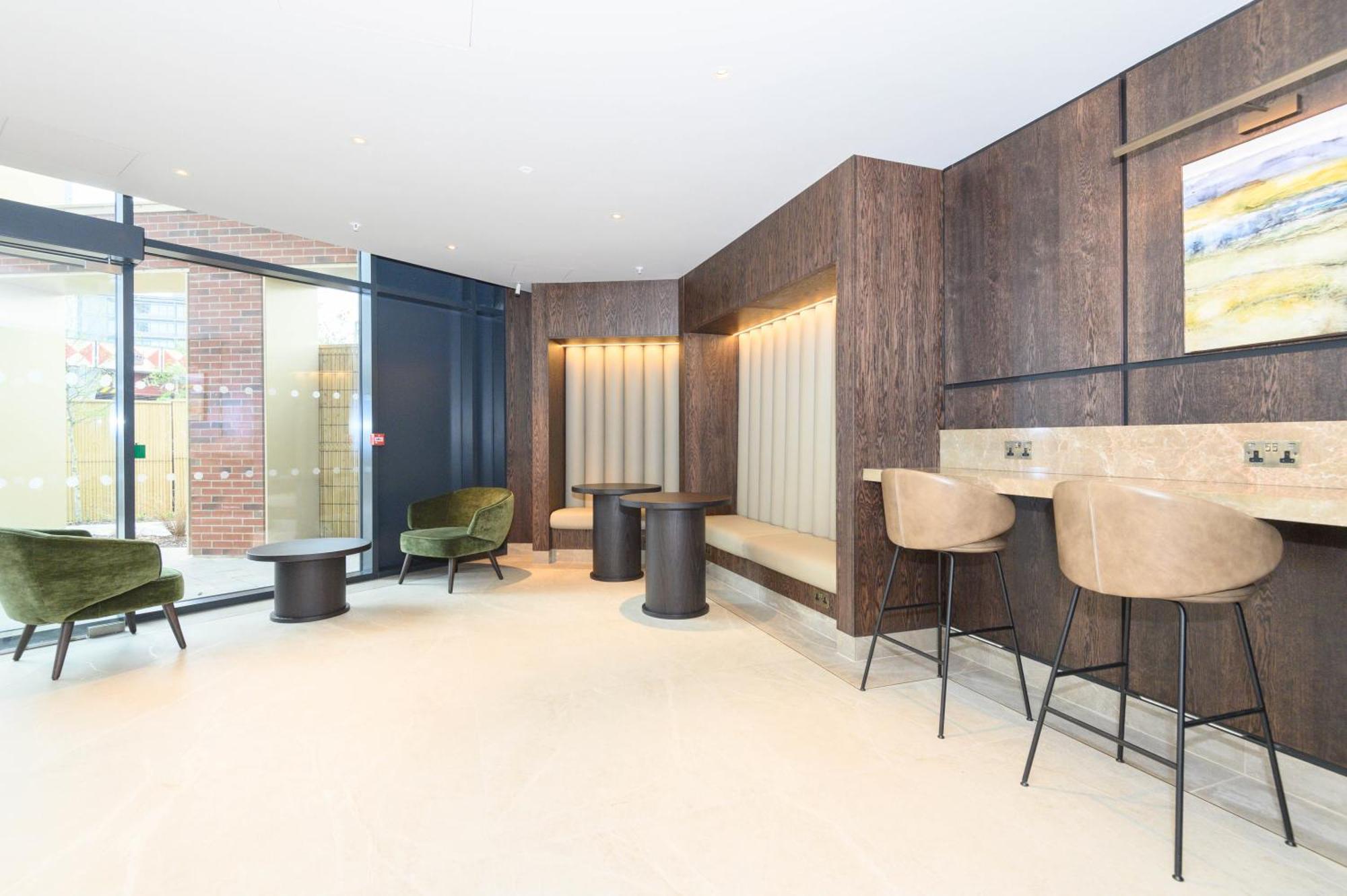 Superior 1 Bed Apartment By Leeds Train Staiton Экстерьер фото